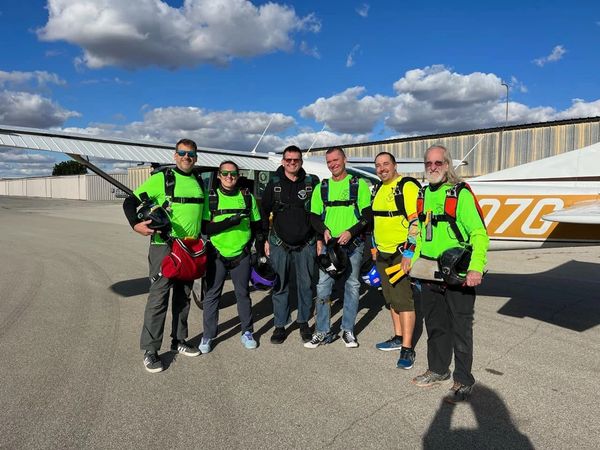 demonstration skydiving into an event