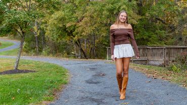 Sarah's Lansdale Catholic SeniorPortrait session at Fishers Park, Lansdale PA.