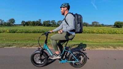 Engwe L20 2.0 Side View on road