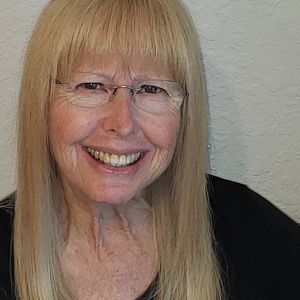 Dr Stacey J Nelson is a compassionate Psychotherapist and educator. Dr Nelson helps people discover