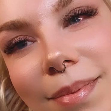 Lash extensions Classic Hybrid & Russian