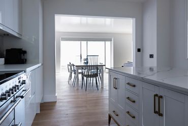 Cornwall Holiday house with gourmet kitchen, ocean views, high standards kitchen