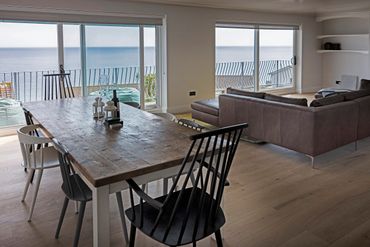 ocean views, beach house, Cornwall vacation, luxury stay, Seaton beach, surf holiday,