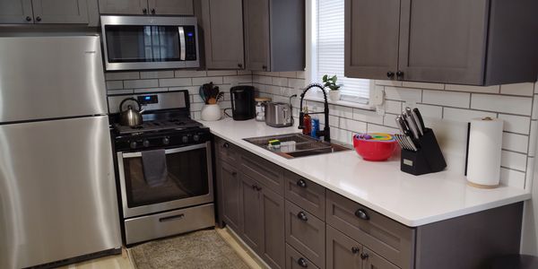 Airbnb Kitchen cleaned by Kustom Cleanings LLC.