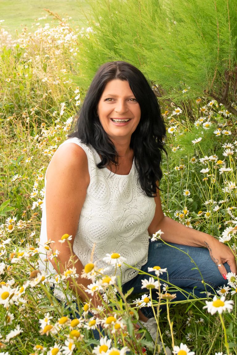 Louise Borthwick
Empowered Relationships