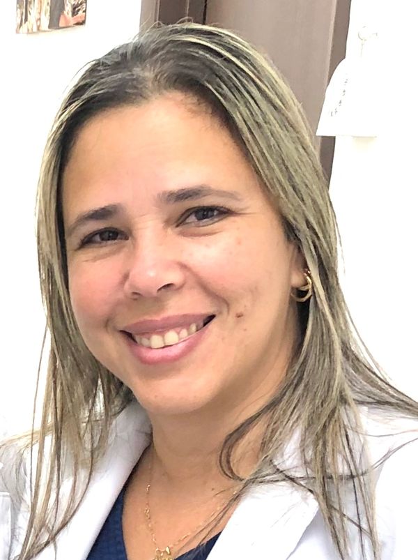 Fotos de la Dra. Yanersy Rios Correa