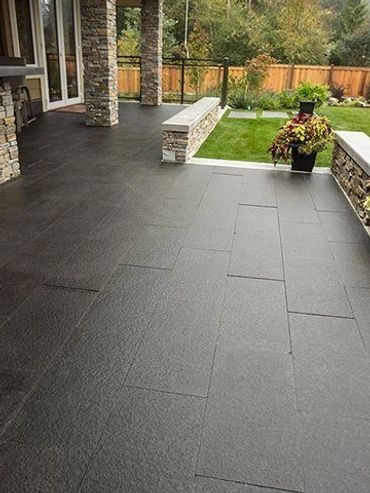 siyah mermer siyah granit traverten travarten taşı bazalt dolomit bahçe mimarisi yüzeyi güzel taş