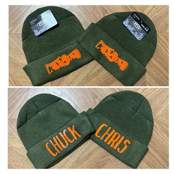 Hunter Green and Orange duck call beanie.
Rugged wear beanie one size fits all