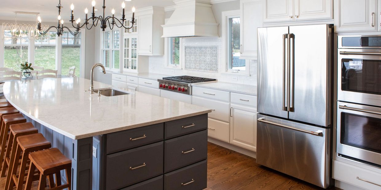 kitchen remodeling cabinet design install flooring tile back splash quartz counter tops lighting 