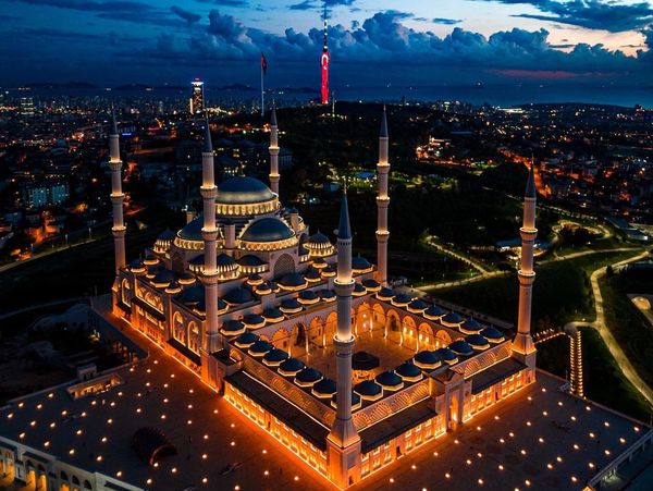 Top attractions in Istanbul
Istanbul tours
Istanbul sightseeing
Istanbul historical sites