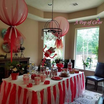 Tulle covered big balloons for events and parties in 77373, 77381, 77064, 77429, 77396, 77002, 77018