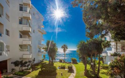FRONTLINE BEACH HOLIDAY RENTAL IN MARBELLA CENTRE