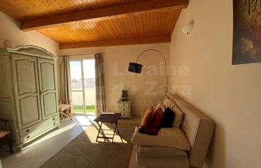 Sunny semi-detached townhouse with 3 floors with tourist license in Marbella old town for sale