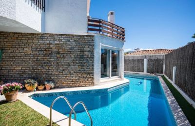 Completely renovated villa in Marbella with three bedrooms and three bathrooms spread over two floor