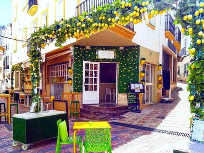 Marbella bars for sale. Marbella real estate agents and business specialists. Buy a bar in the sun.