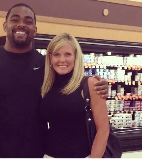 Brandon Graham, the NFL Superbowl Champion, seeks the expertise of Jules Hindman, a renowned sports 