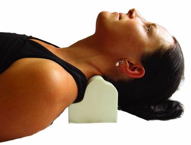 Chiropractor Stamford CT, poor posture, text neck, rolled shoulders, headaches, forward head
