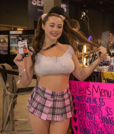 Ashley West at Exxxotica Chicago 2023