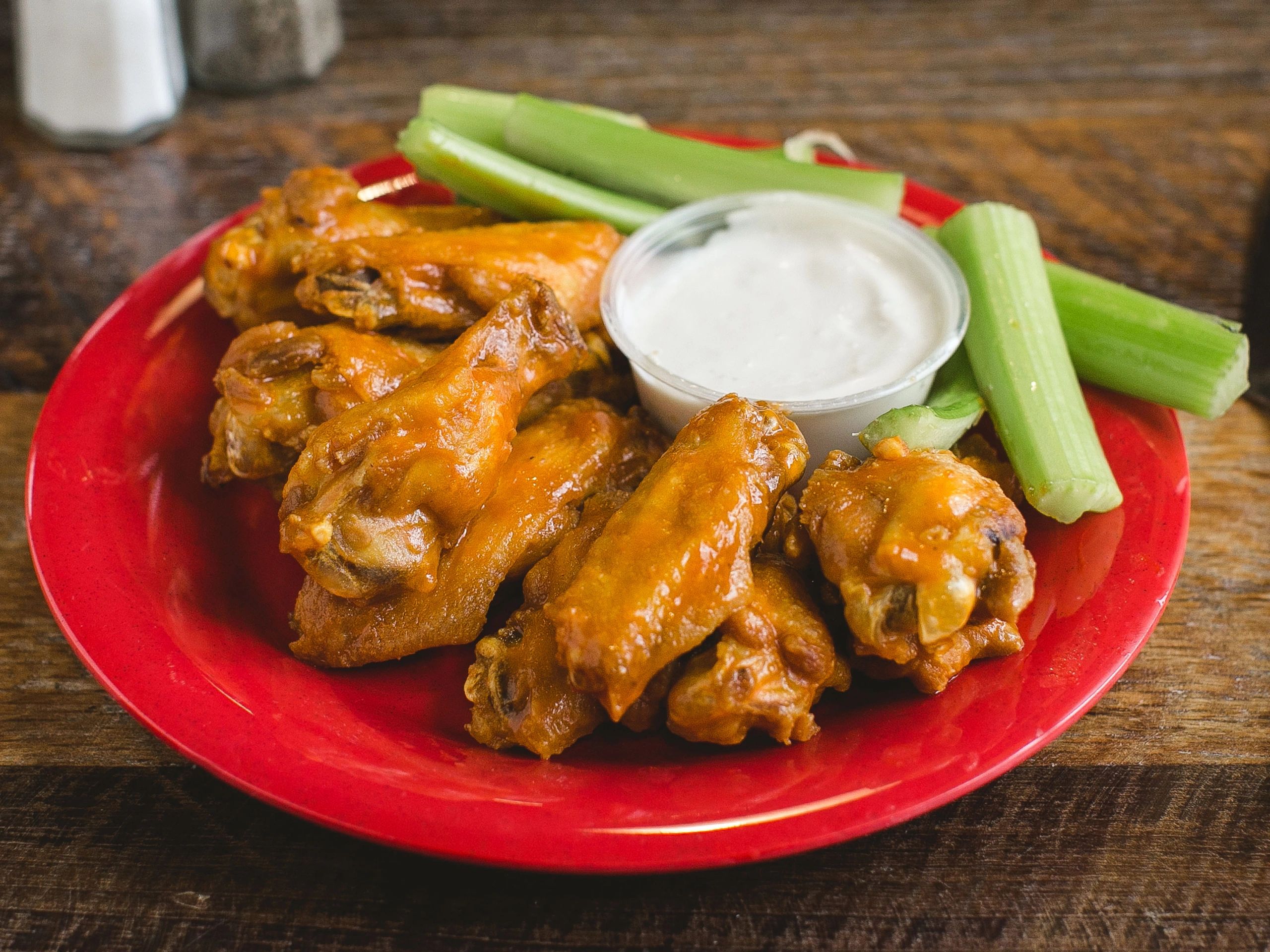 Fingers Wings & Other Things Chicken Wings, Beer