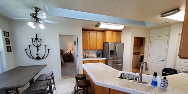 Windmill Ranch Vacation Home Rental,  (3) Bedrooms, (2) Bathrooms, Living Rm   Kitchen, Laundry rm