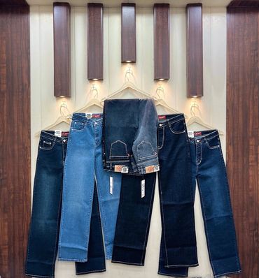 blue denim jeans for ladies manufactured by bonafide