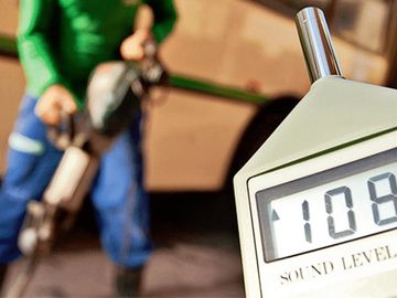 RUÍDO EXTERNO E VIBRAÇÃO AMBIENTE PELOTAS