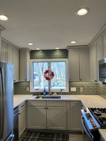 A kitchen remodel that Hawkins Electric completed. New recessed lights and under-cabinet lights.