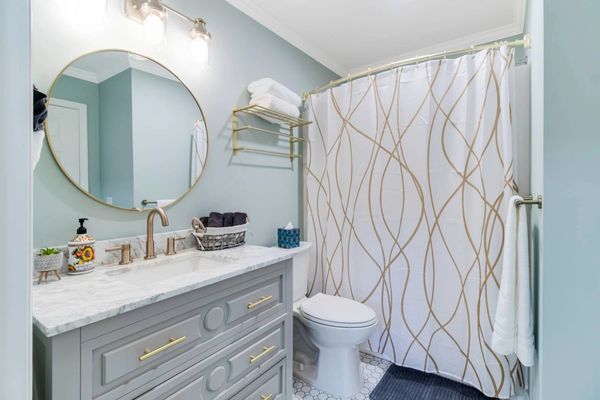 Interior painting of a beautiful, coastal bathroom in Southport, NC.
