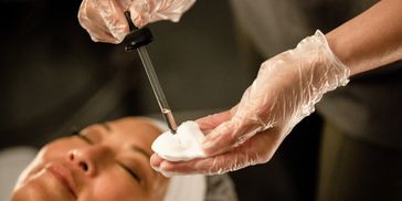 Dermalogica pro power peel treats all skin conditions.