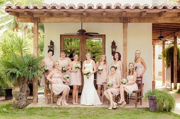 Place for bridal shower with pool, wedding venue in Palm Springs