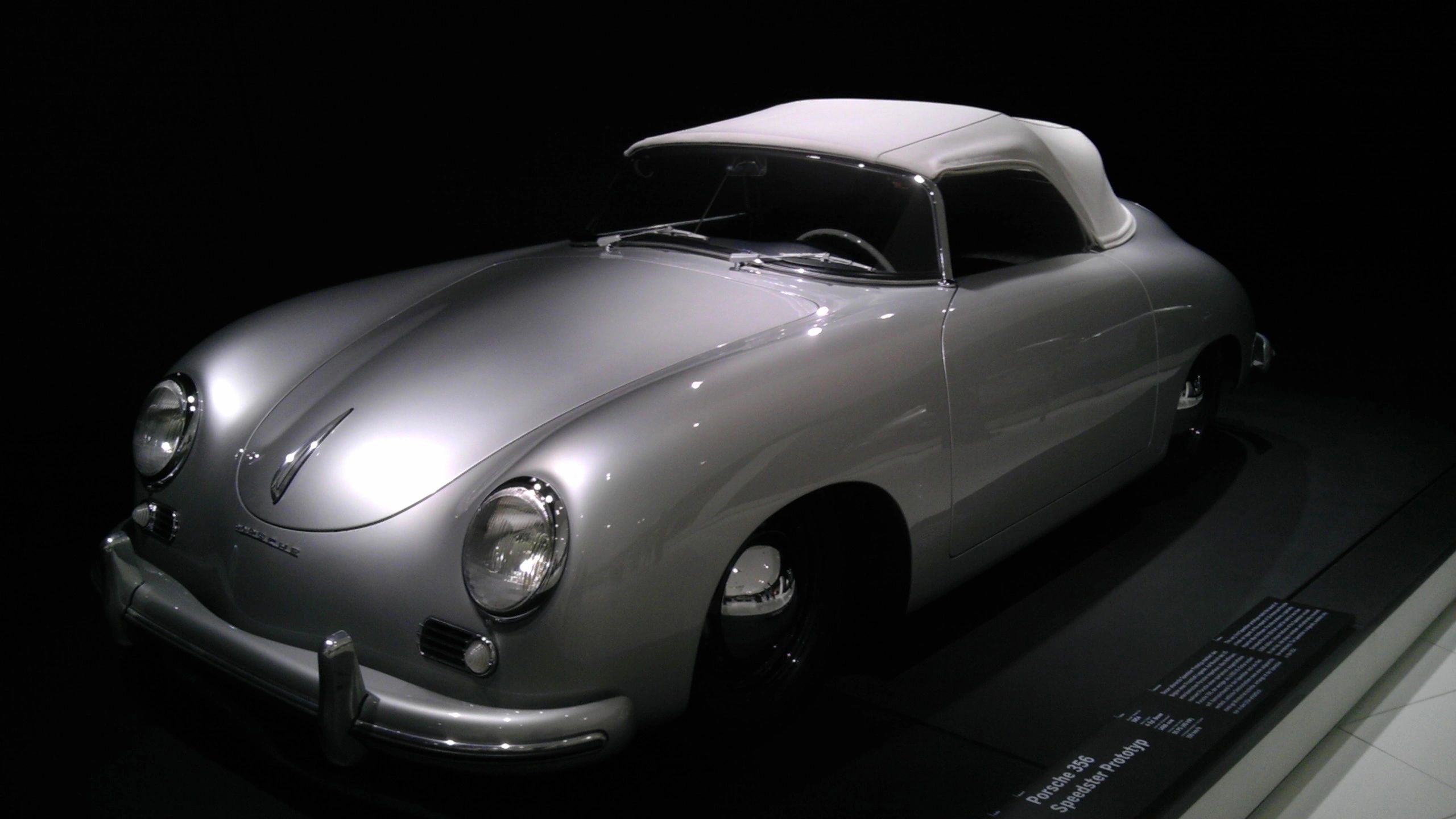 Porsche Museum 356 