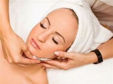 The dermaplaning treatment