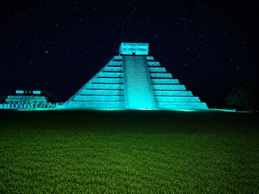Witness Chichén Itzá transformed by the magic of the night.