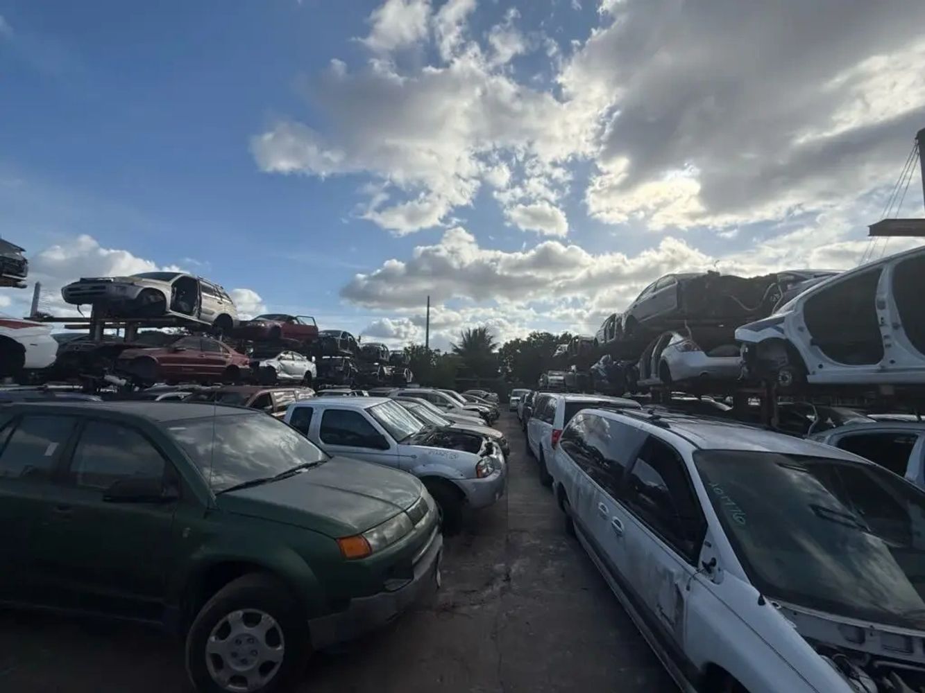 Junk car removal, same day cash for cars. No title needed, call us now for a free estimate.