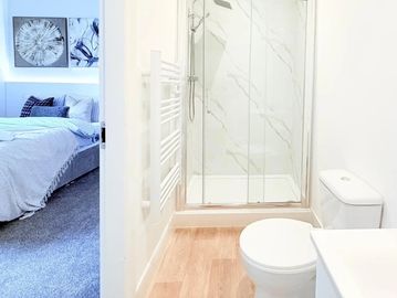 Bedroom with en-suite