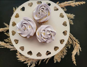 These have to be my favorite cupakes! Lavender Honey cupcakes with a Honey Drizzle