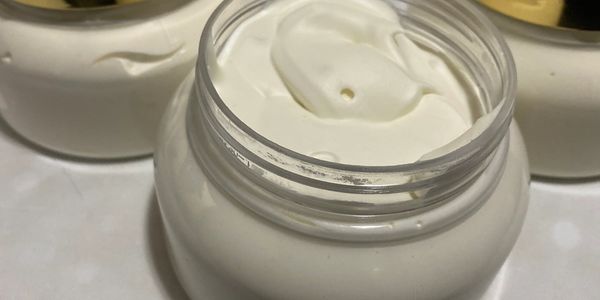 Skin soothing body butter