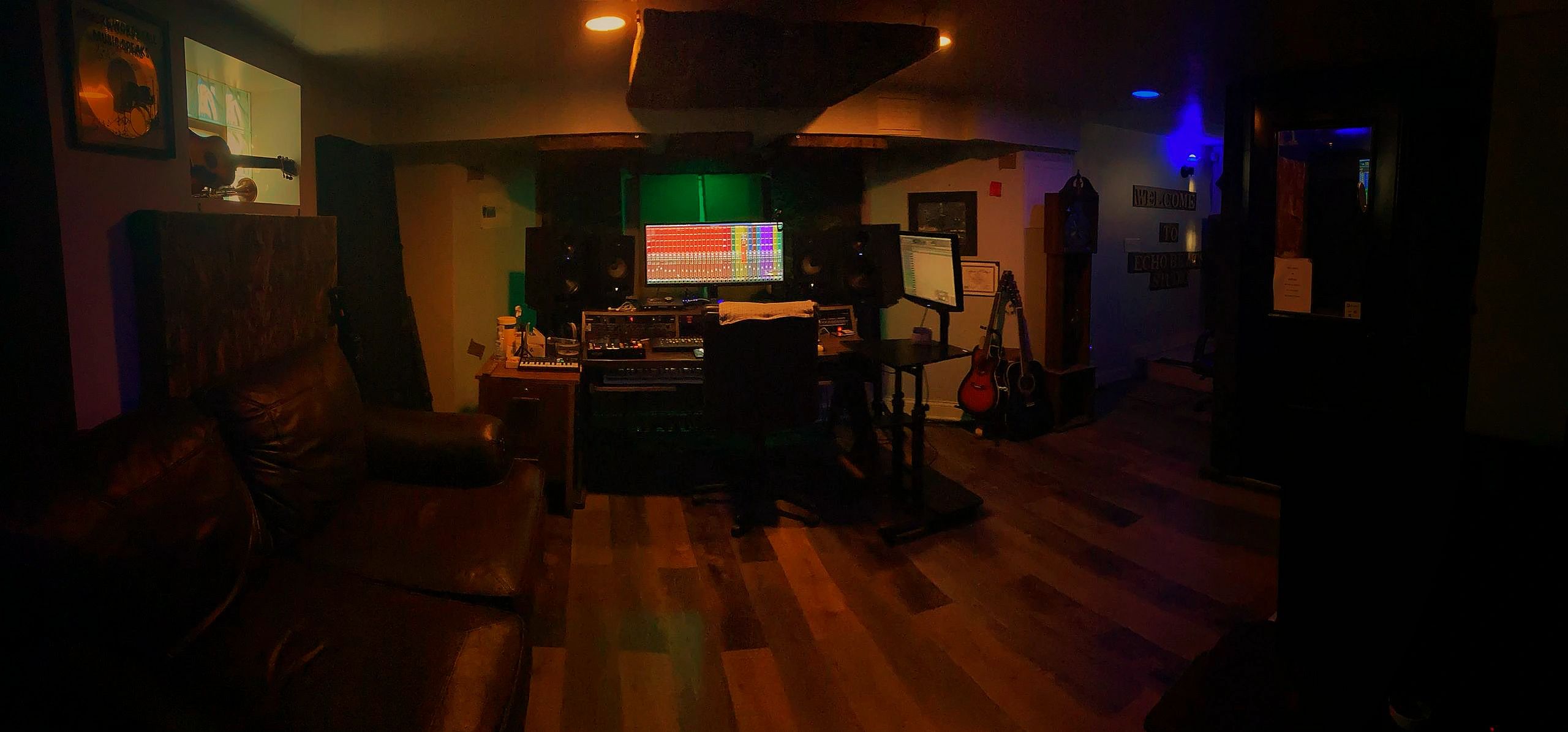 #EchoBeatsStudio
#RecordingStudio
#RecordingStudioNearMe
#Chicago #MixingEngineer