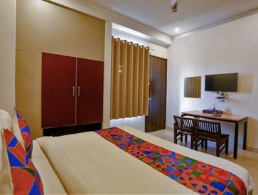 Accomodation near IPSC Pain and Spine Hospital