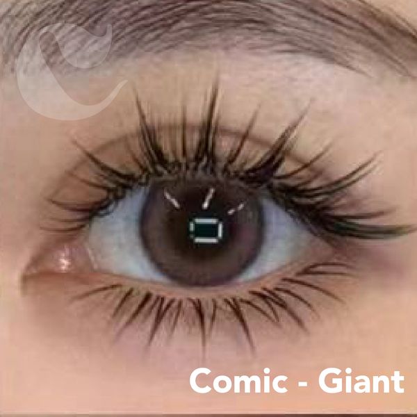 Comic-giant lash extension look