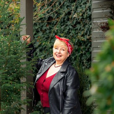 Jen wearing a leather jacket