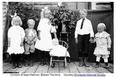 Isaac Makinen children around 1905