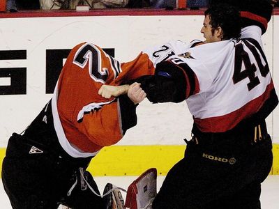 I can't see his face, so I'm gonna guess that's Hextall.