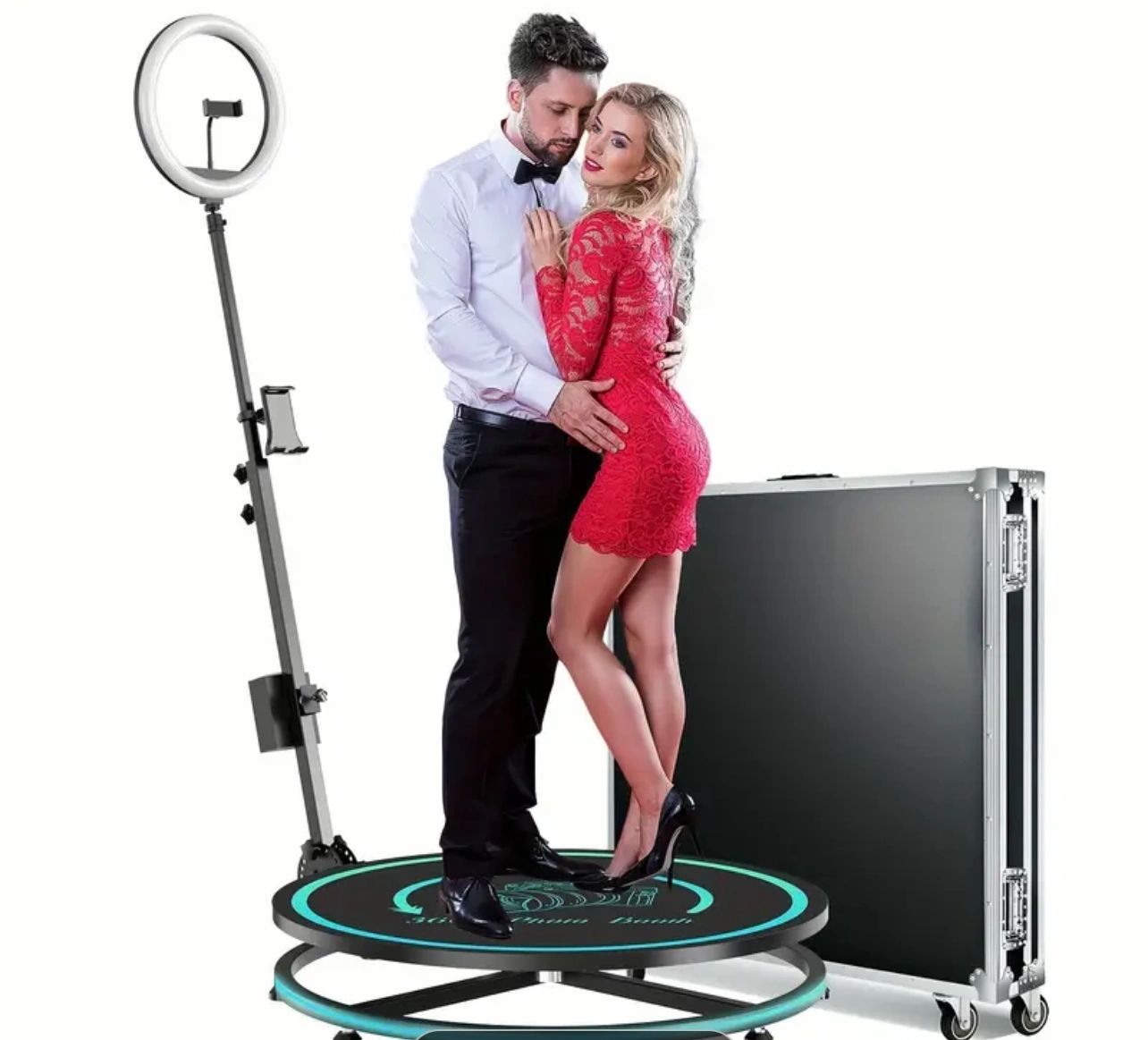 couple on 360 photo spin platform people dancing and having fun using a 360 photo booth spin panoram