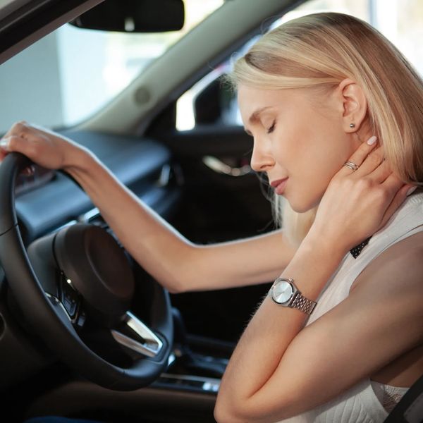 accident whiplash car crash attorney fender bender neck back pain headache injury relief headaches