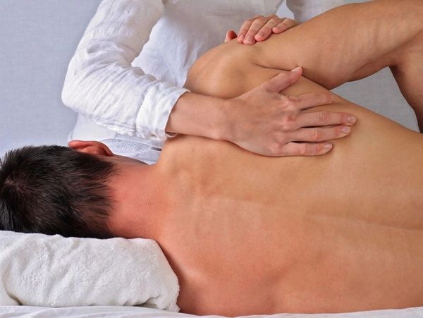 accident whiplash car crash attorney fender bender neck back pain headache injury relief headaches