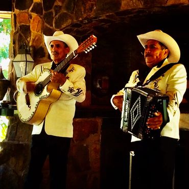 ecenas del Video Mi Casita De Paja