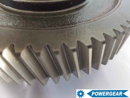 engrane de salida o engrane final de una reductor de velocidad tipo pendular