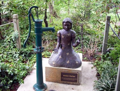 Statue of Helen Keller.
