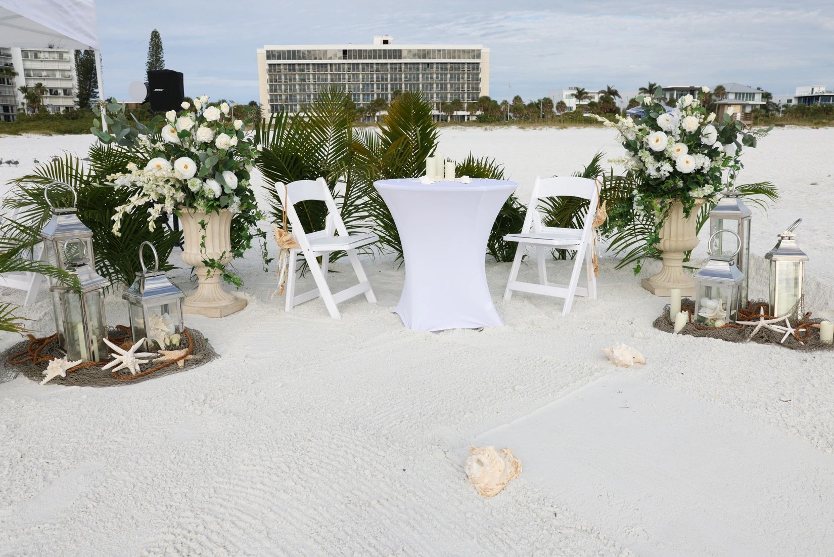 Wedding Proposals On The Beach in 
Sarasota
The best ideas and decor settings
Beach Breeze Weddings